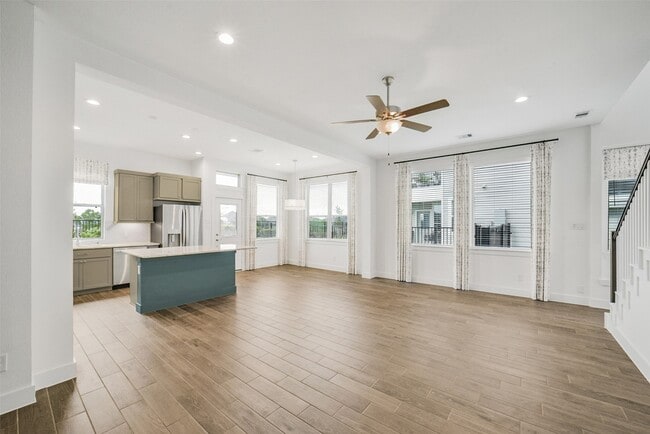 Foto del edificio - 21131 Medina River Dr