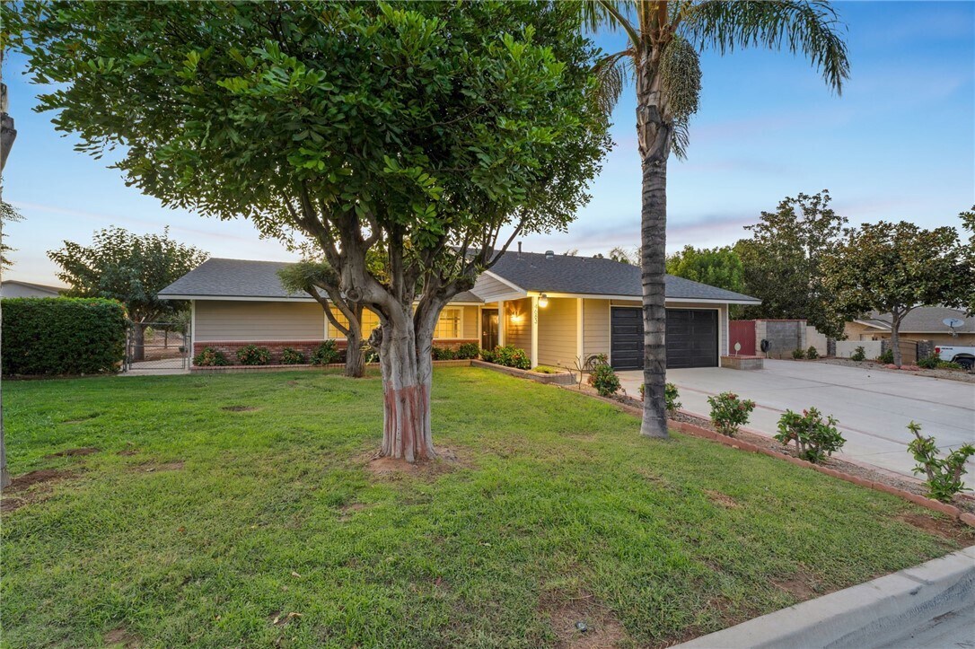 Primary Photo - 4683 Teasdale Ave