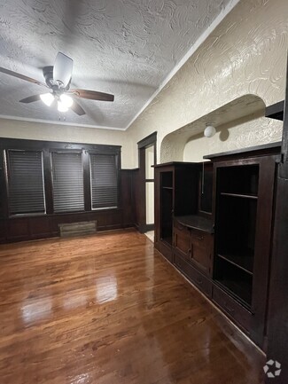 Building Photo - 2723 N 36th St