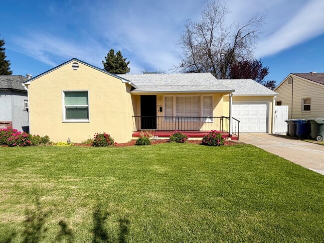 Building Photo - Charming Merced 2-Bedroom Gem in Spaghetti Acres