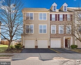 Building Photo - 9211 Cascade Falls Dr