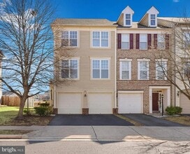 Building Photo - 9211 Cascade Falls Dr
