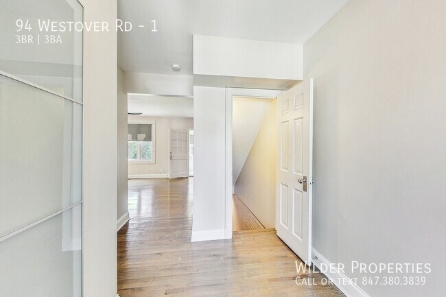 Foto del edificio - 94 Westover Rd