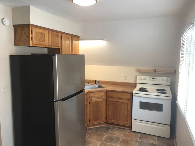 Foto del edificio - 409 Fairview Ave N