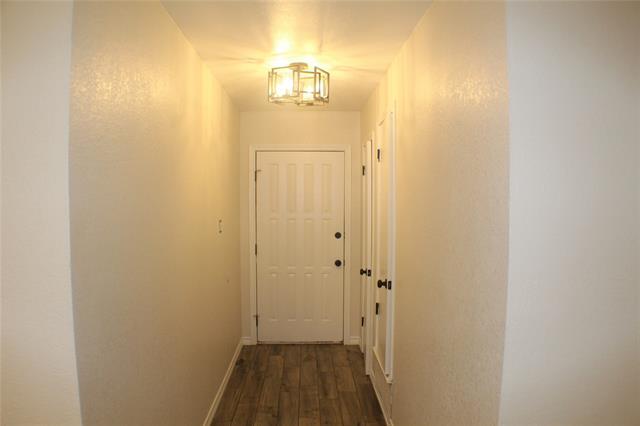 Building Photo - 461 Parkview Dr