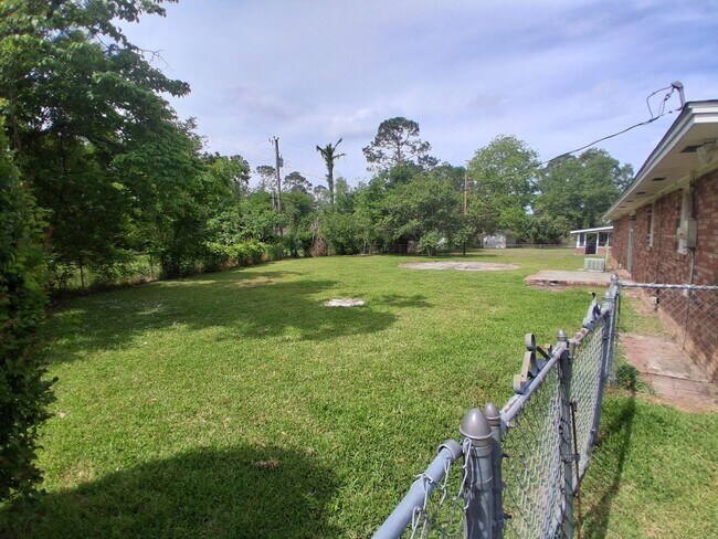 Building Photo - Beautiful Home in Valdosta, Ga!