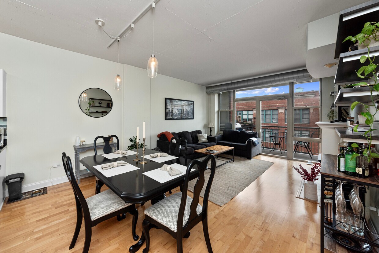 Foto principal - 1001 W Madison St
