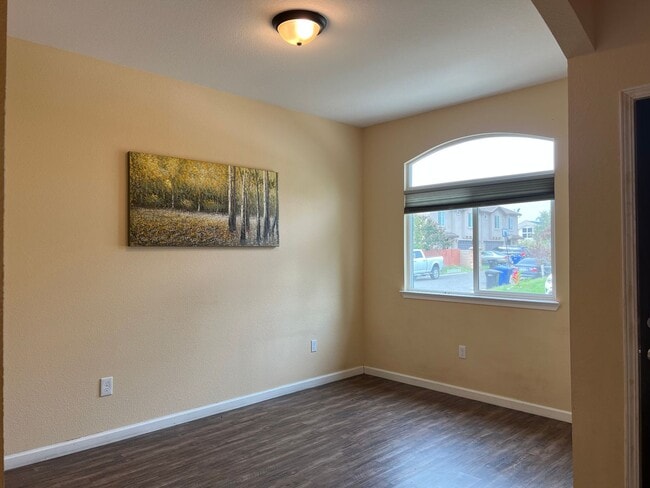 Foto del edificio - Three Bedroom Home in Orangevale - View Le...