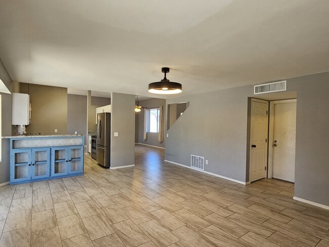 Foto del edificio - 5861 N Moonbrook Rd