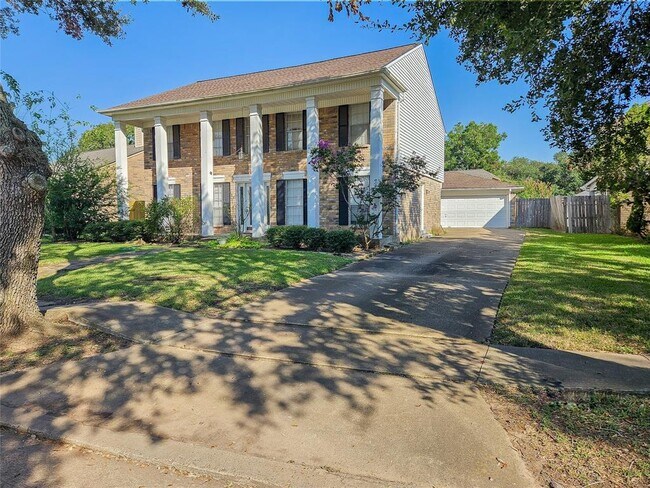 Foto del edificio - 3827 Flintrock Ln