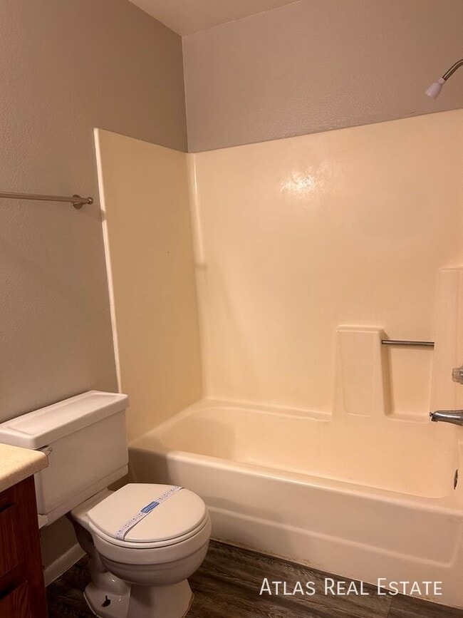 Foto del edificio - 3060 E Cicero St