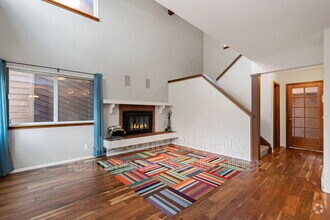 Building Photo - 2619 Juniper Ave