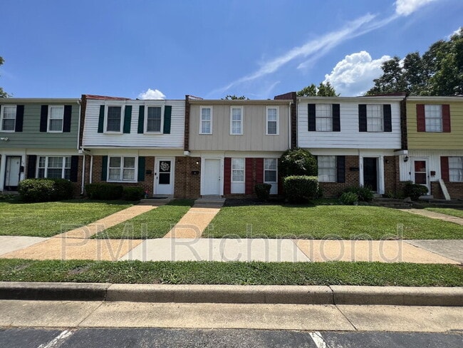 Building Photo - 307 Cedarwood St
