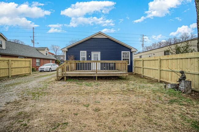 Building Photo - 346 Natchez St