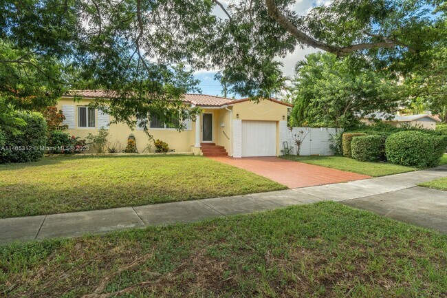 Foto del edificio - 3680 SW 21st St