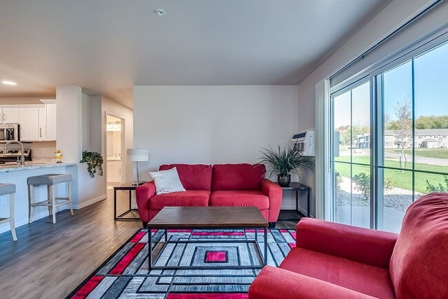 Building Photo - HILLCREST ESTATES