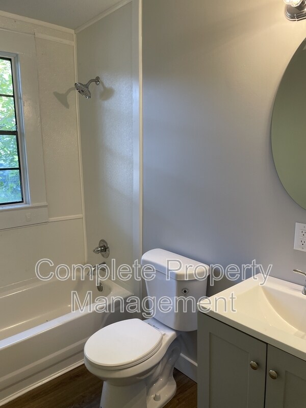 Foto del edificio - 1657 Lee Ave SW