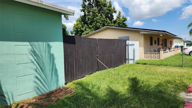 Building Photo - 14730 SW 103rd Pl