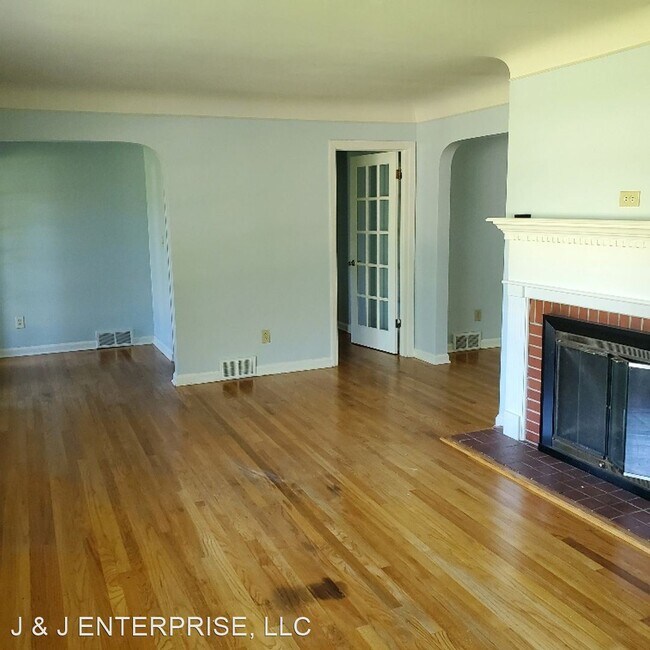 Building Photo - 4 br, 2 bath House - 184 JAYCOX ROAD