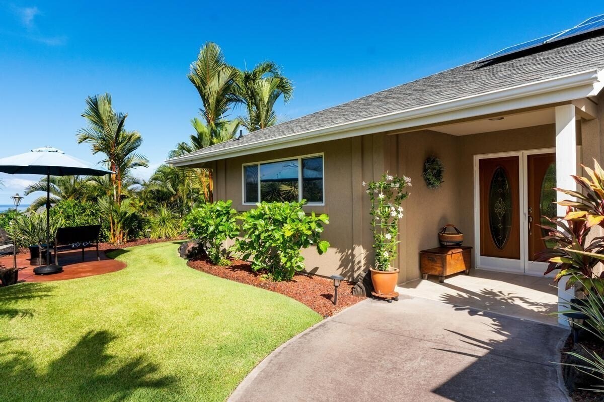 Primary Photo - 77-221 Hoowaiwai Ct