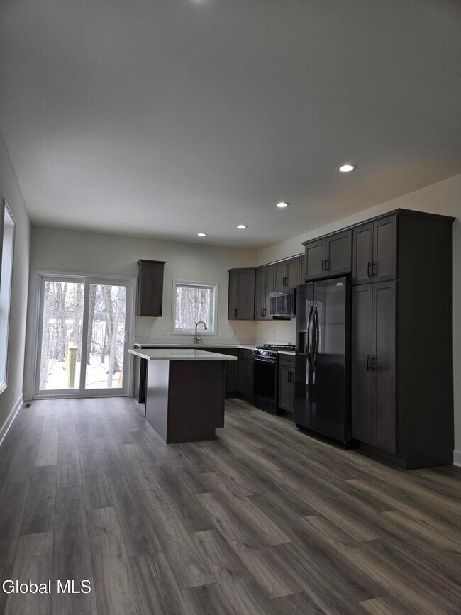 Foto del edificio - 54 Priddle Ln