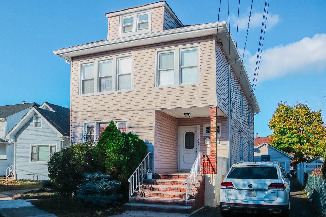 Primary Photo - 69 Franklin Pl