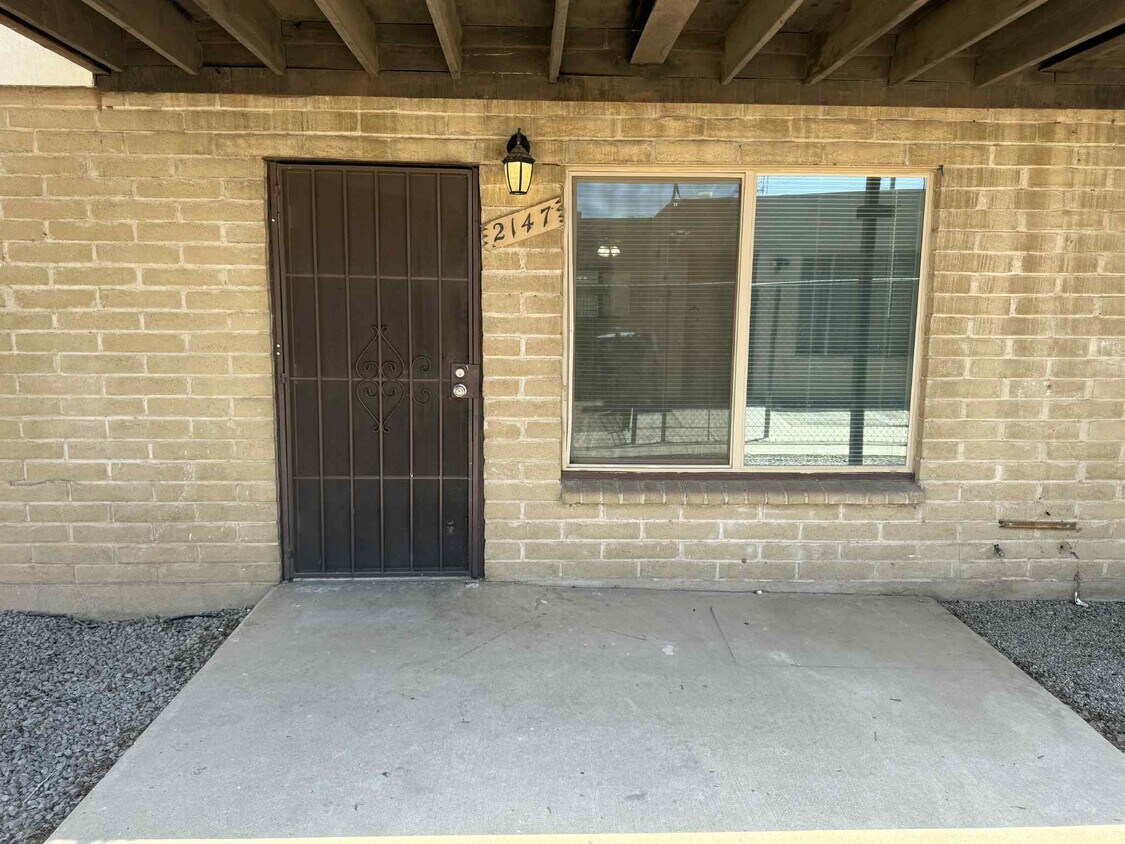 Foto principal - 2147 S Winstel Ave