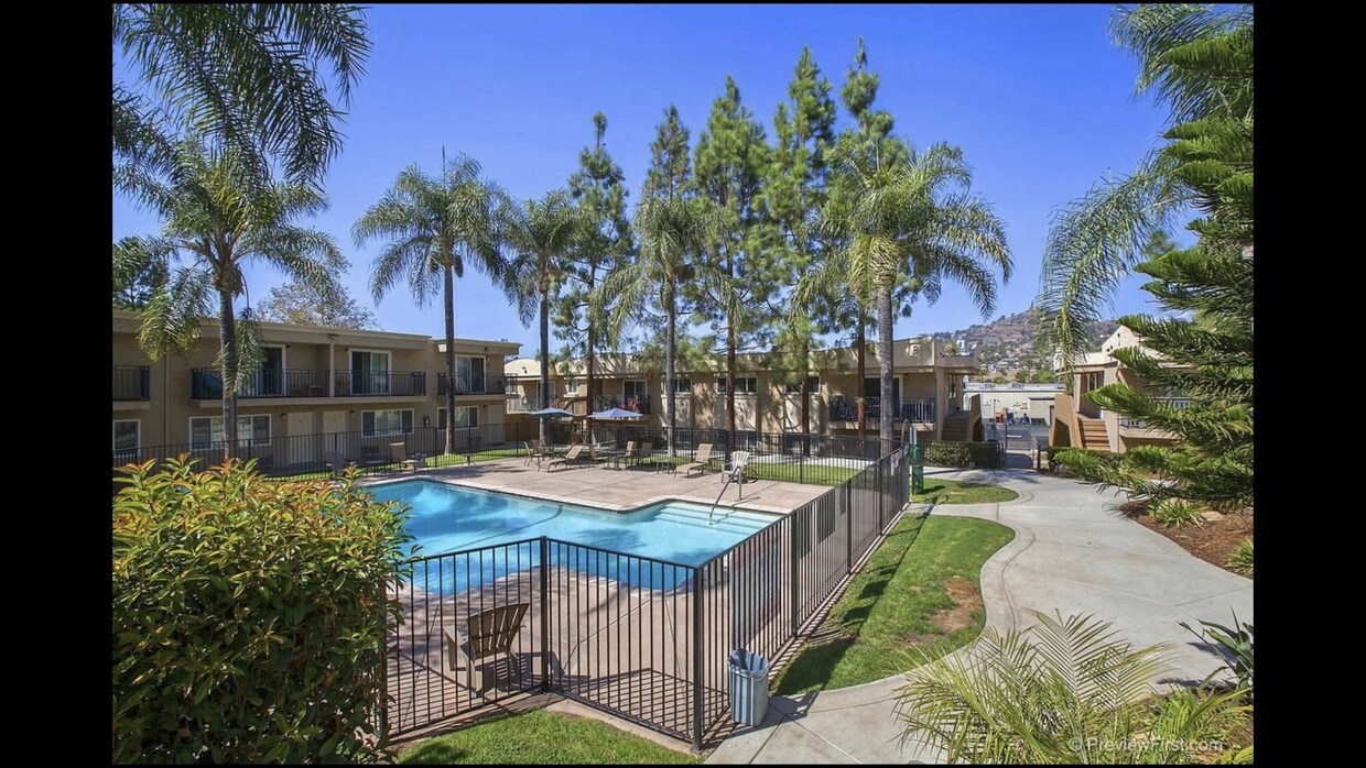 Foto principal - 9860 Dale Ave