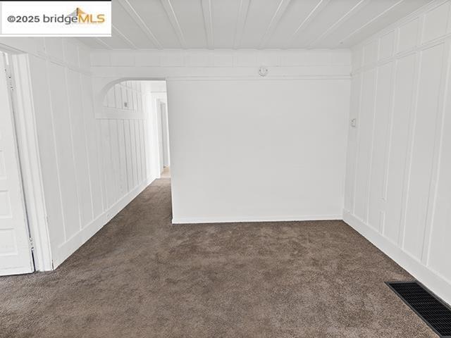 Foto del edificio - 1655 E 32nd St