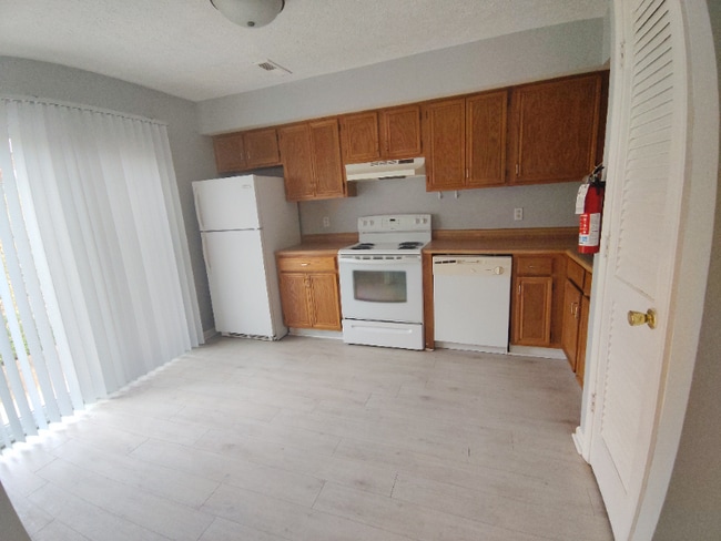 Building Photo - 29 Fonda Dr