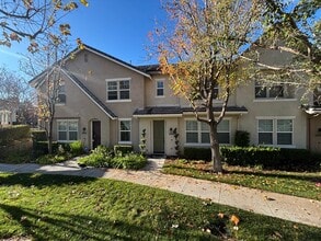 Building Photo - 24053 Meadowbrook Ln