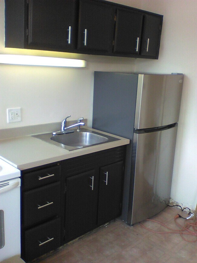 kitchen - 2132 N 3rd St
