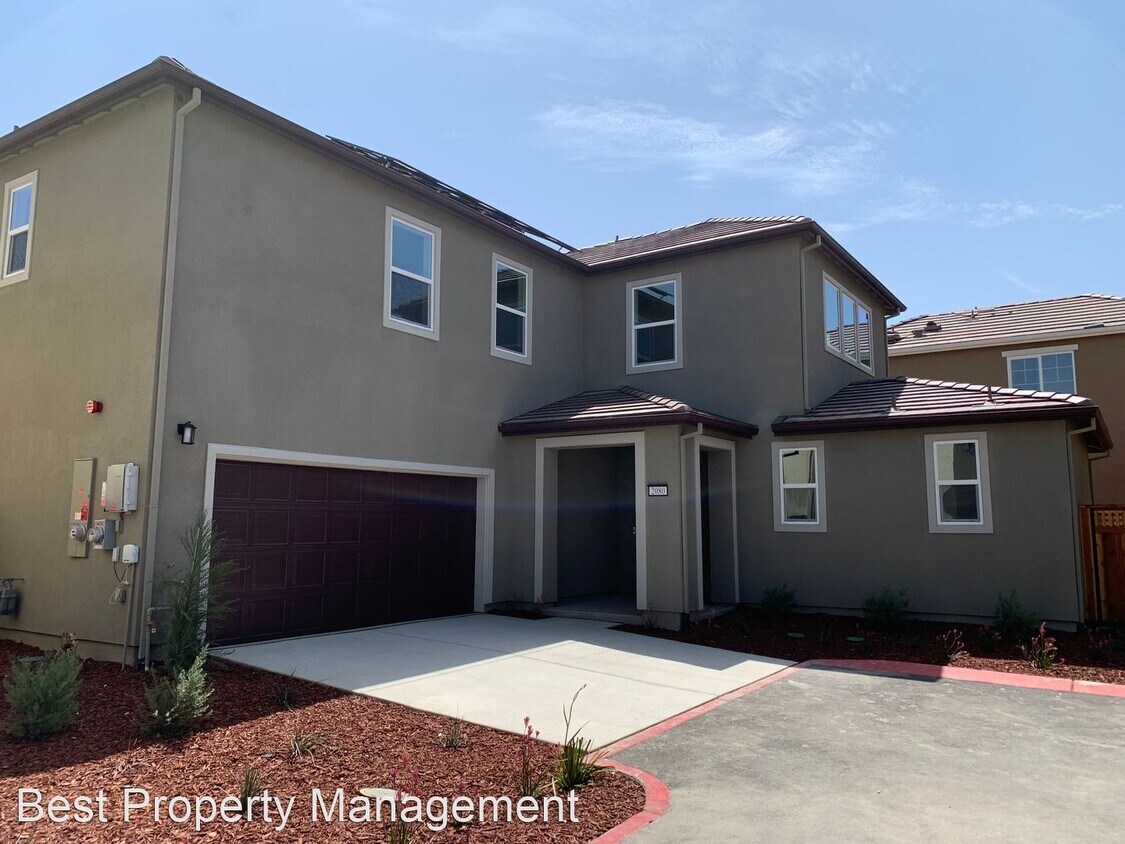 Primary Photo - 4 br, 3 bath House - 2080 Marina Dr