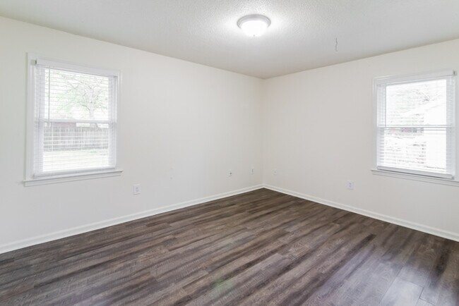 Foto del edificio - 4508 Outwood Dr