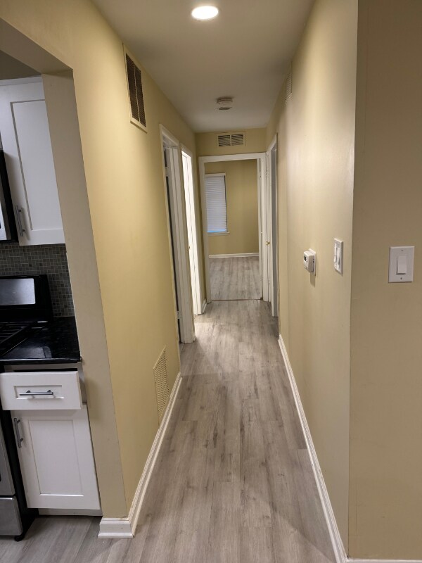 Foto del edificio - 2702A Sussex Ct