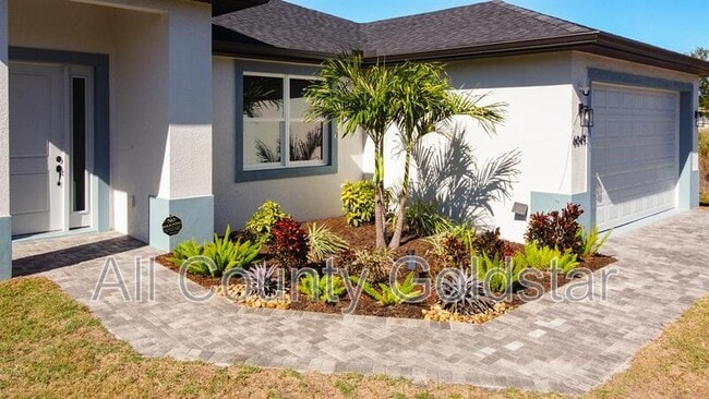 Foto del edificio - 6049 Higgins Ln