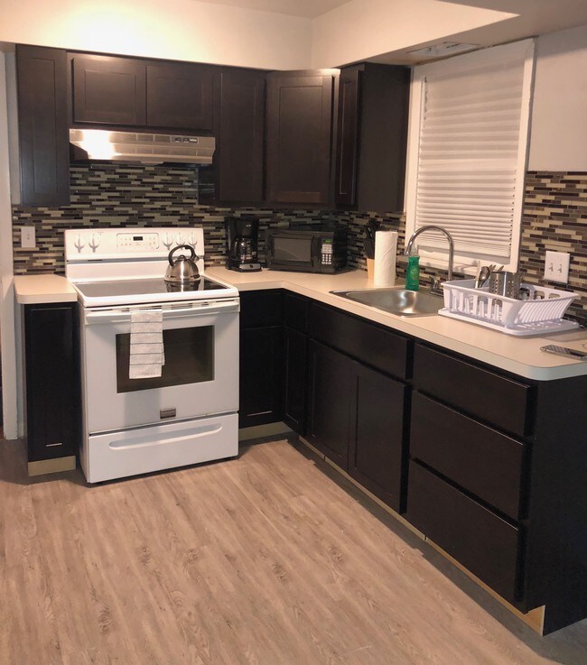 Foto del edificio - 14531 Cedar Rd