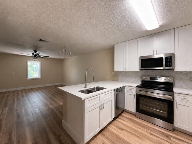 Foto del edificio - 12718 Somerset Oaks St