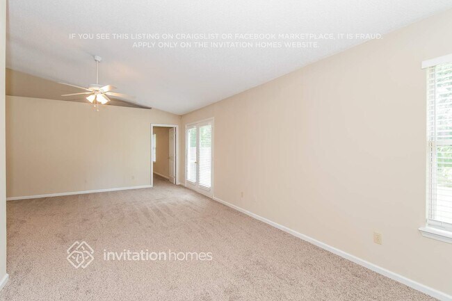 Foto del edificio - 8313 Lakemont Dr