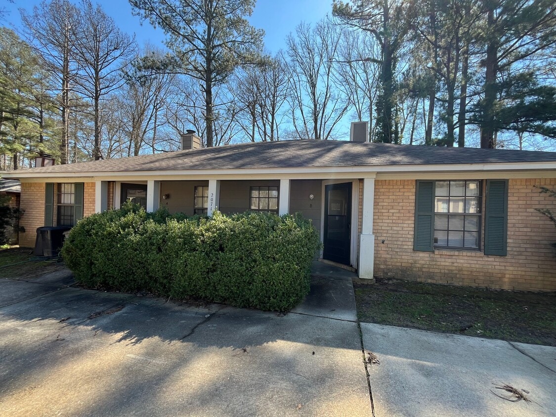 Primary Photo - 2071 Cooperwell Rd
