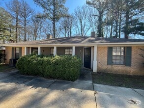 Building Photo - 2071 Cooperwell Dr
