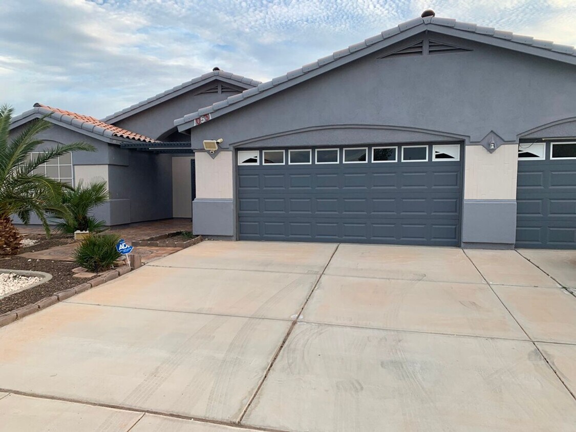 Primary Photo - YUMA EAST ESTATES