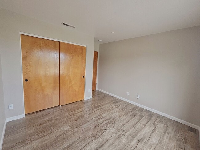 Foto del edificio - Lovely Updated Condo