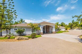 Building Photo - 15263 Presilla Dr