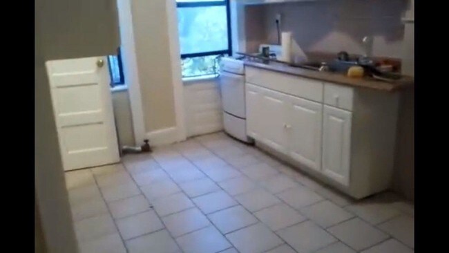 Foto del edificio - 3243 48th St