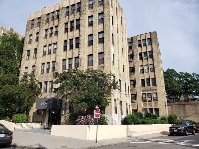 Building Photo - 1666 Commonwealth Ave