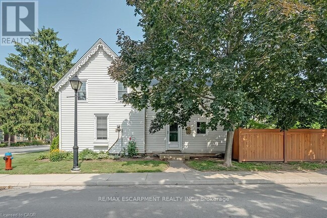 Building Photo - 491 Pearl St