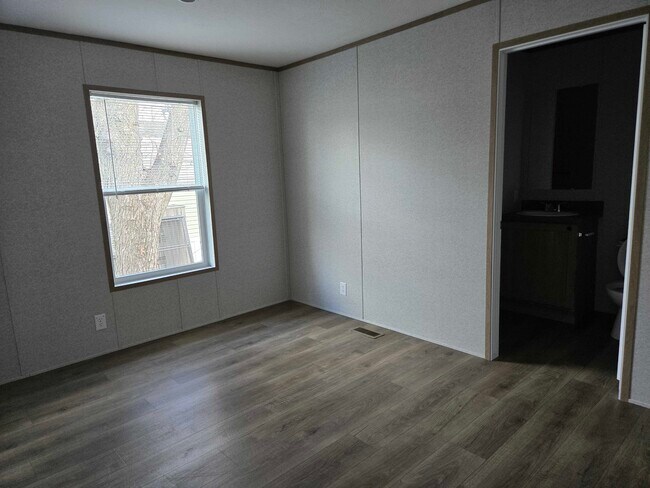 Building Photo - 3510 N 9th St