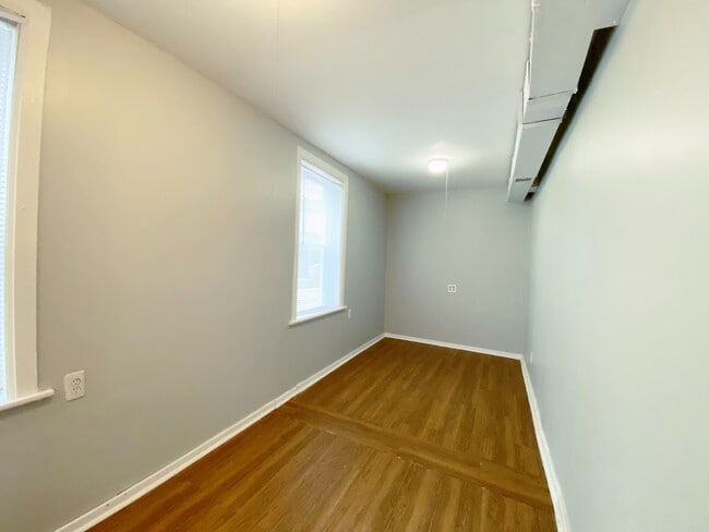 Building Photo - 3011 N Whipple St