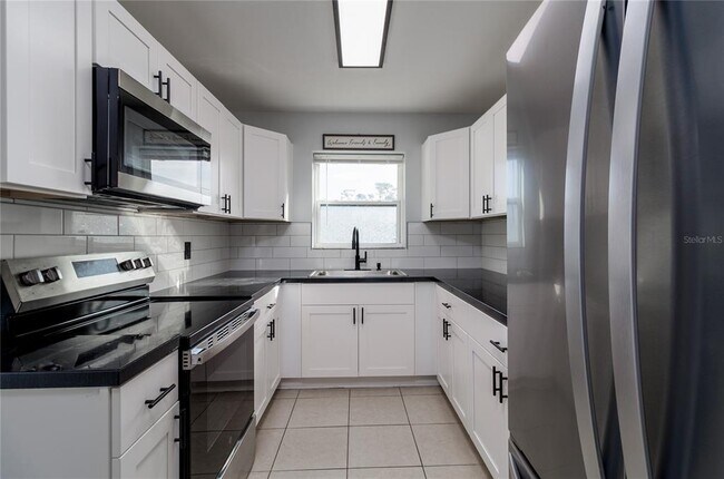 Foto del edificio - 2159 Floyd Ct